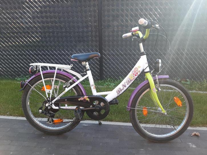 Mooie 7v meisjefiets / kinderfiets BNB – zo goed als nieuw, Fietsen en Brommers, Fietsen | Meisjes, Gebruikt, 20 inch, Versnellingen