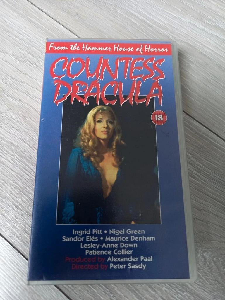 Vhs Countess Dracula PAL UK, CD & DVD, VHS | Film, Enlèvement, Utilisé, Horreur