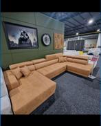Grote moderne panoramische bank in gekamde suèdestof, Ophalen, Zo goed als nieuw