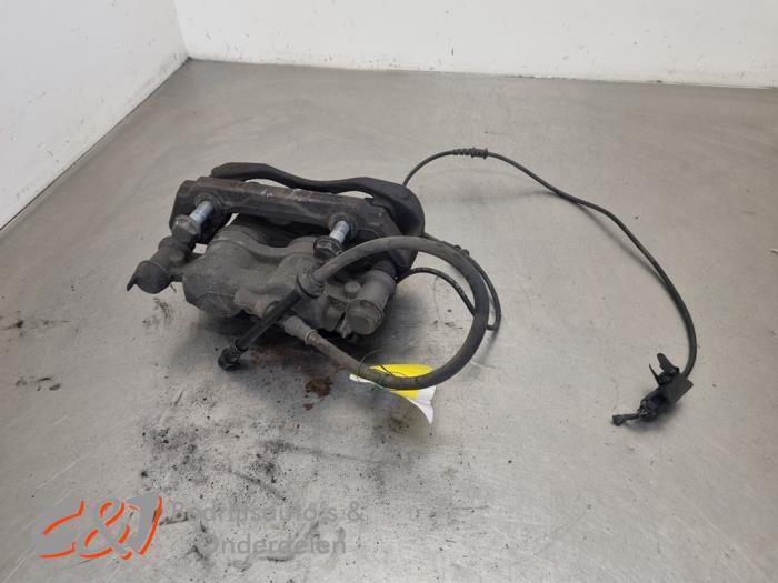 Etrier de frein (pince) avant droit d'un Mercedes Vito, 3 mois de garantie, Utilisé, -, -