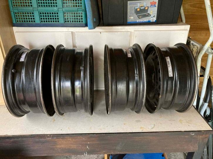 Jantes en tôle 16 pouces, Autos : Pièces & Accessoires, Pneus & Jantes, Jante(s), Pneus hiver, 16 pouces, Utilisé, Enlèvement