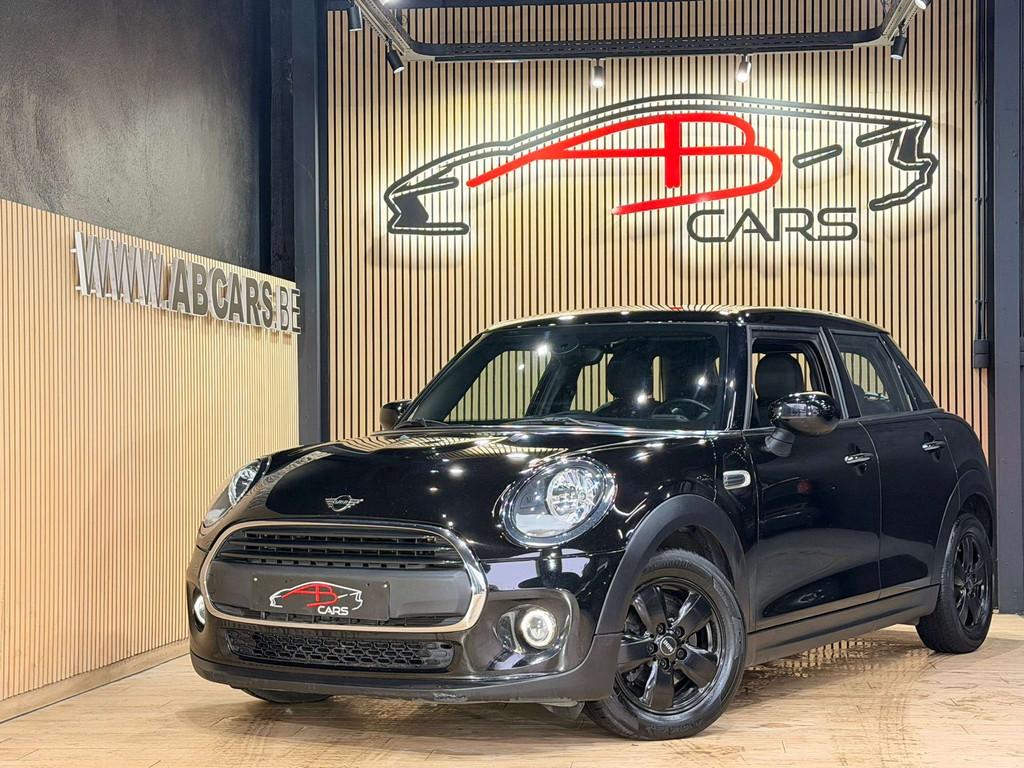 MINI One 1.5i * GARANTIE 12 MOIS * 1ER PROPRIETAIRE *, Auto's, Mini, 75 kW, Stof, Gebruikt, 1715 kg