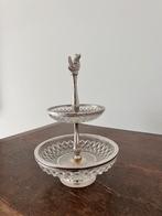 Glazen presentoir, Enlèvement