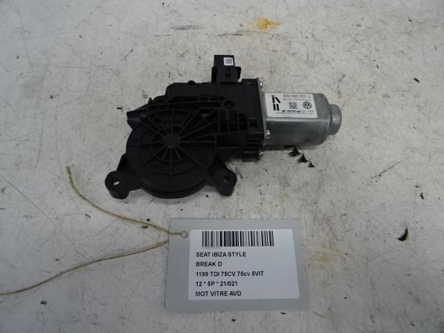 MOTEUR LEVE VITRE ELECTRIQUE AVANT DROIT Ibiza IV (6J5), Autos : Pièces & Accessoires, Carrosserie & Tôlerie, Seat, Avant, Droite