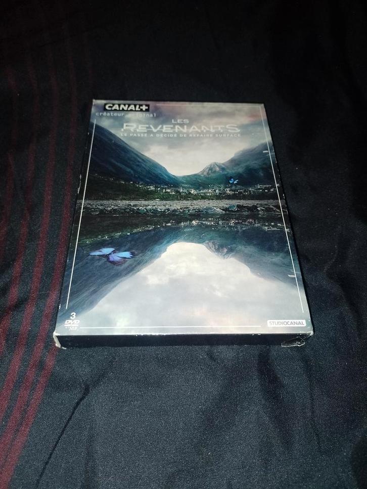 A vendre en coffret DVD l'intégral série Les Revenants, CD & DVD, DVD | TV & Séries télévisées, Comme neuf, Science-Fiction et Fantasy