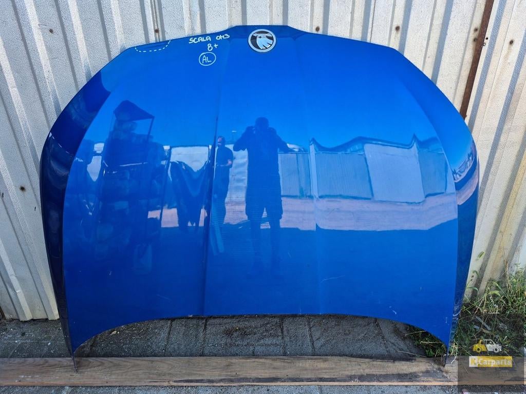 Capot de moto Skoda Scala, Infoline@skoda-auto.cz, Tr. Vaclava Klementa 869
293 01  Mlada Boleslav, CZ, Utilisé, Skoda