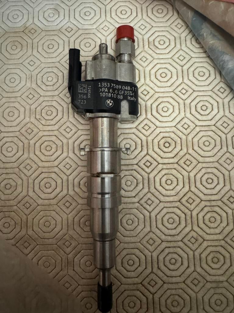 Injecteur essence BMW 13537589048-11, Enlèvement ou Envoi, BMW