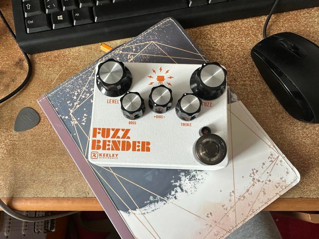 Keeley Fuzz Bender, Musique & Instruments, Effets, Comme neuf, Enlèvement ou Envoi