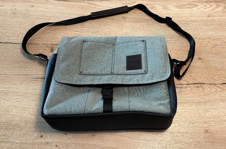 Luiertas Mutsy Evo Farmer, Kinderen en Baby's, Luiertassen, Zo goed als nieuw, Schoudertas, Ophalen of Verzenden