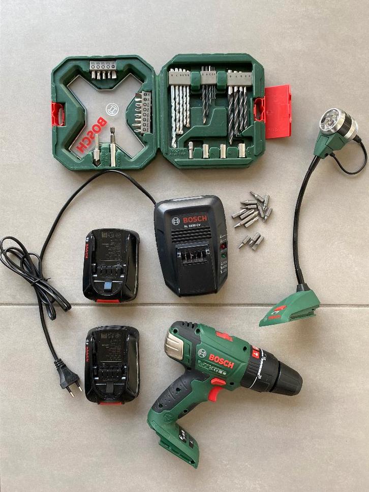 Bosch PSB 18 LI-2 Boormachine + 2 accu's + bits + lamp, Bricolage & Construction, Outillage | Foreuses, Comme neuf, Perceuse, Enlèvement