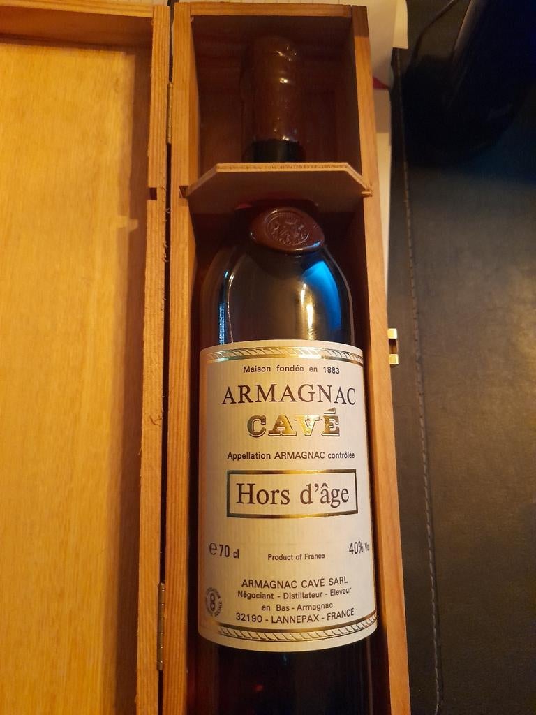 Armagnac Cavé - Hors d'Âge - Bas-Armagnac (In houten kist), Collections, Vins, France, Pleine, Enlèvement