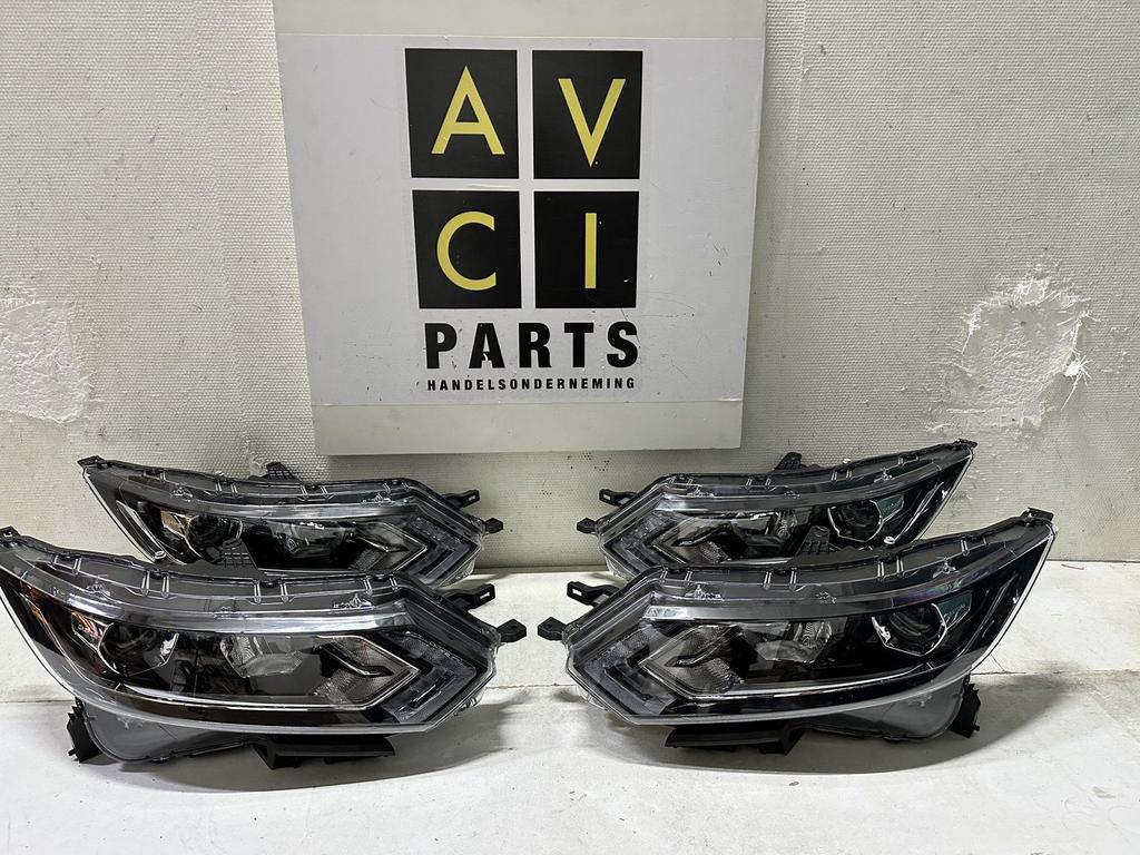 Koplamp SET Nissan Qashqai J11 facelift led links rechts NEW, Neuf, -, -, Nissan