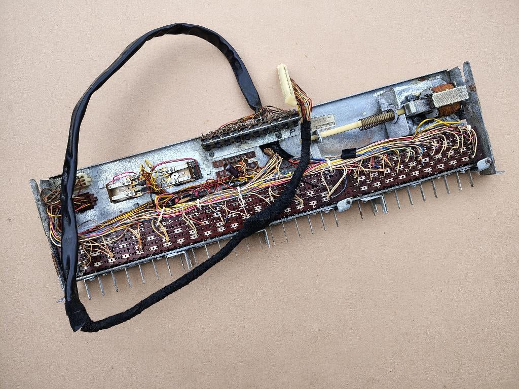 Toetsenbord Rowe-AMi MM1 (1967) jukebox, Collections, Machines | Jukebox, Envoi, Ami