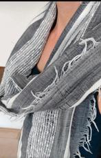 Grijs gestreepte sjaal Veritas, Kleding | Dames, Mutsen, Sjaals en Handschoenen, Maat 38/40 (M), Veritas, Ophalen of Verzenden