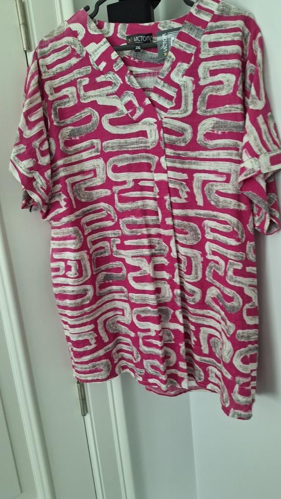 Bloes nieuw Victor 2xl  2€, Kleding | Dames, Grote Maten, Ophalen of Verzenden