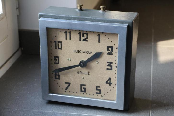 Electrique Brillié 1940 industriële klok van 20 cm, autonoom, Antiek en Kunst, Antiek | Klokken, Ophalen
