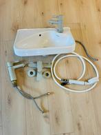 Kleine lavabo en kraan., Doe-het-zelf en Bouw, Sanitair, Ophalen, Gebruikt, Kraan