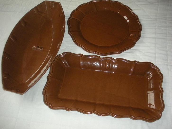 Ensemble de plats (6) bruns en céramique CATANE., Antiek en Kunst, Antiek | Keramiek en Aardewerk, Ophalen