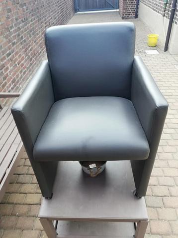 Te koop  beschikbaar voor biedingen