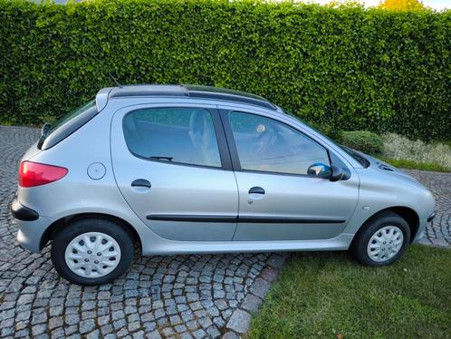 Peugeot 206 Essence 1.1 , Toit ouvrant , 5 portes , propre, Auto's, Peugeot, Bedrijf, ABS, Airbags, Centrale vergrendeling, Elektrische ramen