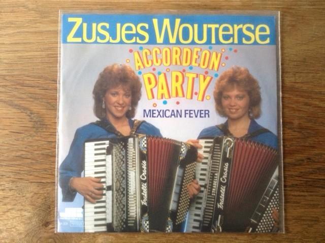 single zusjes wouterse, CD & DVD, Vinyles Singles, Single, Autres genres, 7 pouces, Enlèvement ou Envoi