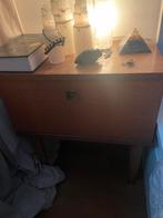 Prachtig authentiek houten nachtkastje, Ophalen, Zo goed als nieuw