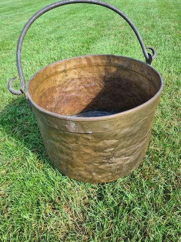 grote antieke Friese koperen melkemmer 19de eeuw beschikbaar voor biedingen