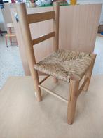 Twee kleine houten stoeltjes, Ophalen