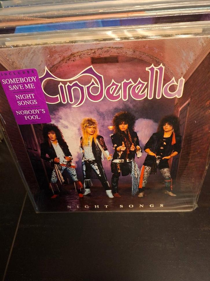 lp - cinderella - night songs - vak 18, Cd's en Dvd's, Vinyl | Hardrock en Metal, Zo goed als nieuw, Ophalen of Verzenden