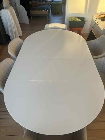 MARSTRAND Table MARSTRAND JYSK, Maison & Meubles, Tables | Tables à manger, Cinq personnes ou plus, Contemporain, Enlèvement, Utilisé