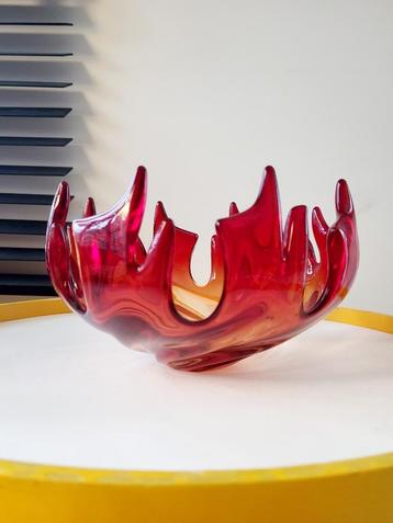 Murano schaal, modernisme, “glas flame” beschikbaar voor biedingen