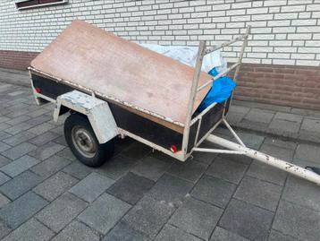 3 aanhangers 1koop €400 beschikbaar voor biedingen