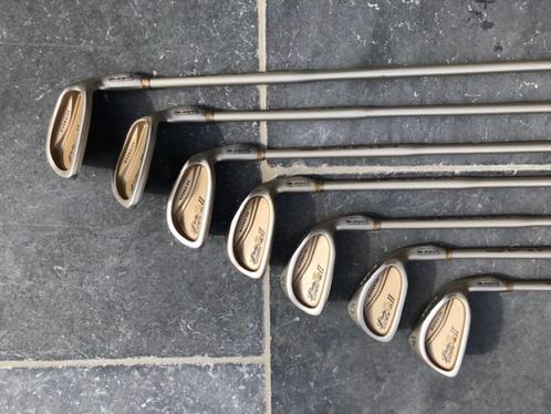 BUNDELVERKOOP: STRIJKIJZERS, HOUT, 2 GOLFTASSEN, GOLFKAR, Sport en Fitness, Golf, Zo goed als nieuw, Tas, Callaway, Ophalen