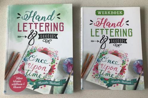 Marieke Blokland - Handlettering & doodles + werkboek, Boeken, Hobby en Vrije tijd, Zo goed als nieuw, Tekenen en Schilderen, Geschikt voor kinderen