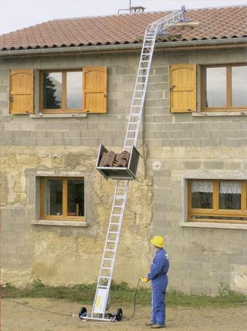 Comabi Apache ladderlift pannenlift bouwlift daklift beschikbaar voor biedingen
