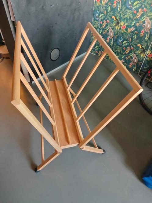 Poster rek (met kapotte poot), Huis en Inrichting, Woonaccessoires | Krantenbakken en Lectuurbakken, Nieuw, Ophalen
