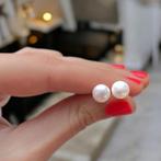 Oorbellen stekers geel goud 18K zoetwaterparel, Handtassen en Accessoires, Oorbellen, Wit, Nieuw, Ophalen of Verzenden, Knopjes of Stekers