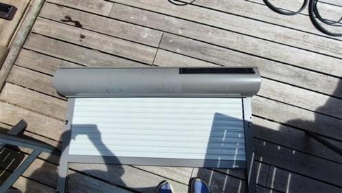 Trois volets roulants, Doe-het-zelf en Bouw, Rolluiken, Zo goed als nieuw, 200 cm of meer, 100 tot 150 cm, Grijs, Ophalen