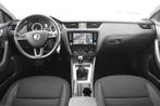 Skoda Octavia Combi *1ste Eigenaar*Navigatie*DAB*Trekhaak*, Auto's, Skoda, Voorwielaandrijving, Stof, Bedrijf, 5 deurs