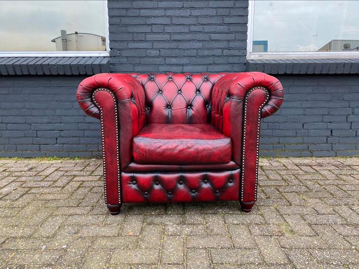 Prachtige Chesterfield zetel oxblood rood, Antiek en Kunst, Antiek | Meubels | Stoelen en Sofa's, Ophalen of Verzenden