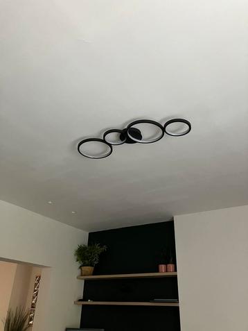 Verlichting plafond beschikbaar voor biedingen