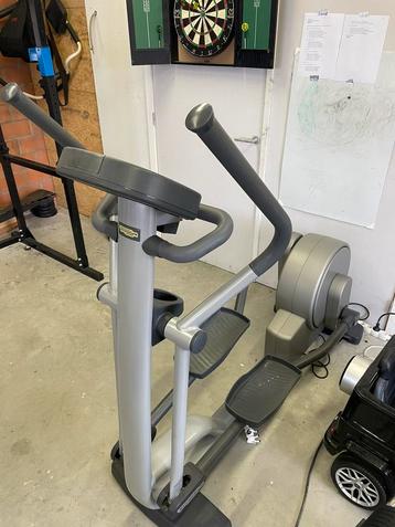 Crosstrainer te technogym beschikbaar voor biedingen