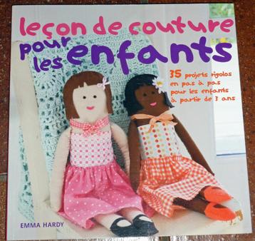 „Sewing Lesson for Kids” boek — Emma Hardy. beschikbaar voor biedingen