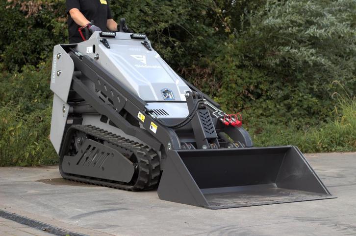Minipelle mini-chargeuse — Skidmate — démonstration possible, Articles professionnels, Machines & Construction | Grues & Excavatrices