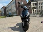 Piaggio ZIP 50–Zo goed als NIEUW! |23 km+Helm+Slot+Reserve, Fietsen en Brommers, Ophalen, Zo goed als nieuw, Benzine, Zip
