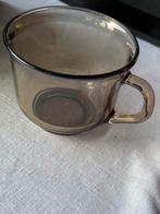 Tassen, Enlèvement, Comme neuf