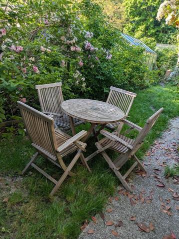 Tuinset teak / tafel + 4 stoelen  beschikbaar voor biedingen