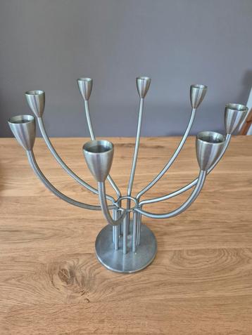 Vintage kandelaar, nog in prima staat.  Prijs:25 € beschikbaar voor biedingen