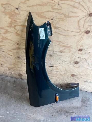OPEL VECTRA B SEDAN Groen L359 rechts voorscherm 1995-2002 beschikbaar voor biedingen