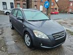 Kia ceed 1.6CRDI 2008 180mkm tb.état roule impeccable, Autos, Argent ou Gris, USB, 5 portes, Particulier